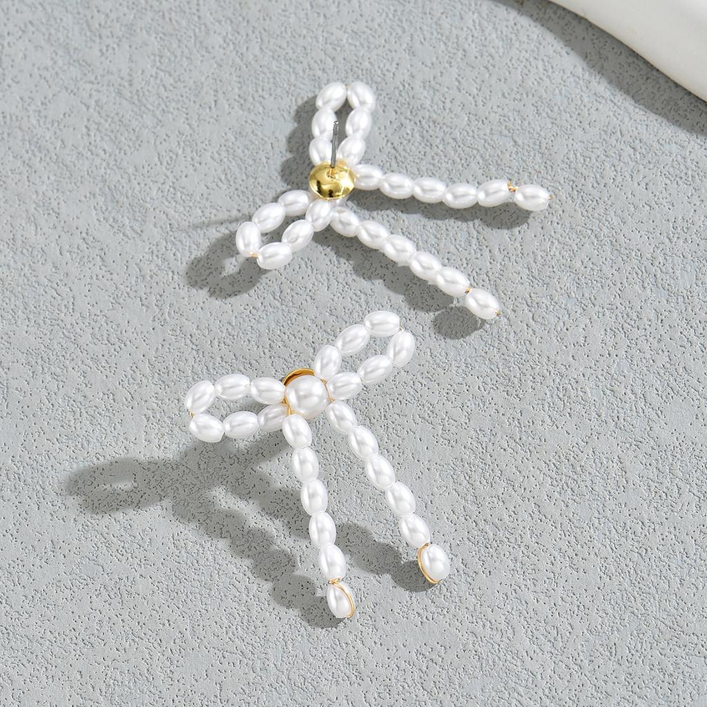 Pearl stud earrings niche beaded bow design earrings small fragrant light luxury earrings earrings