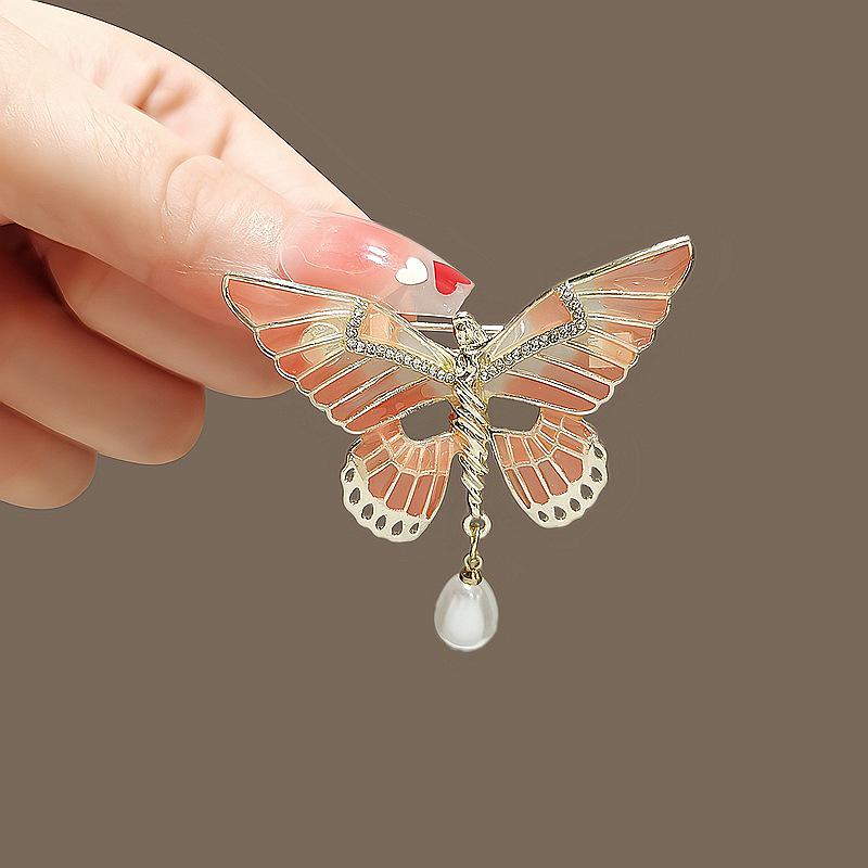 Luxury Korean Bow Brooch – Elegant and Versatile Pin for Suits and Attire