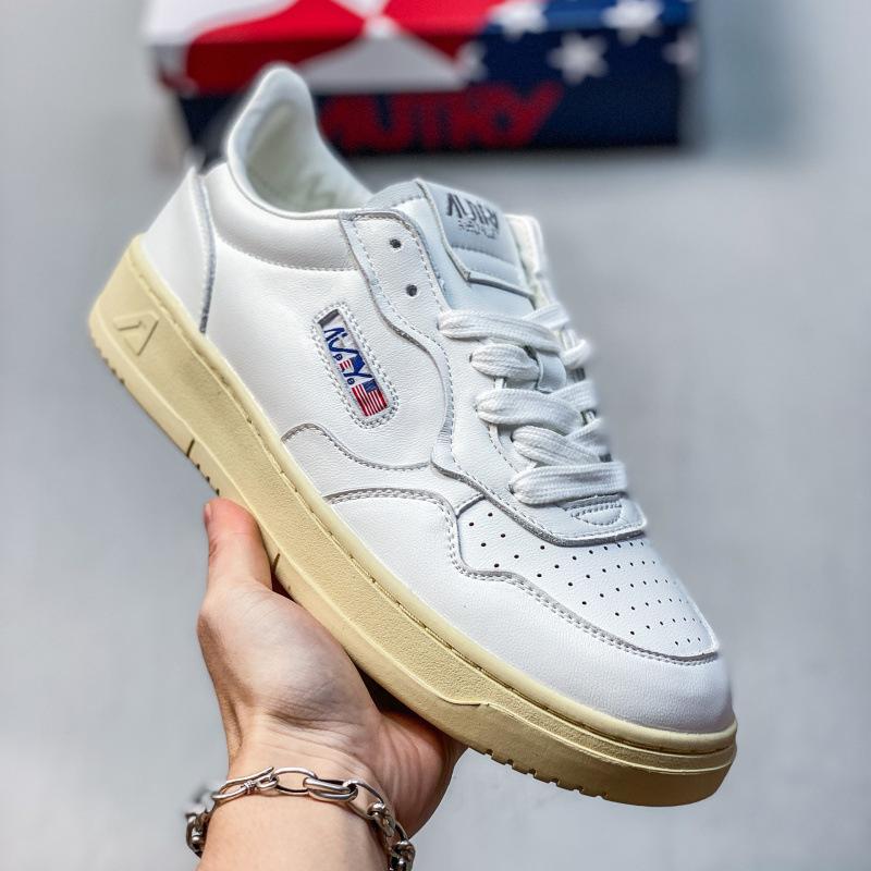 High quality Putian shoes Aocui cream board shoes men's height increase leisure sports white shoes women's leather platform bread shoes
