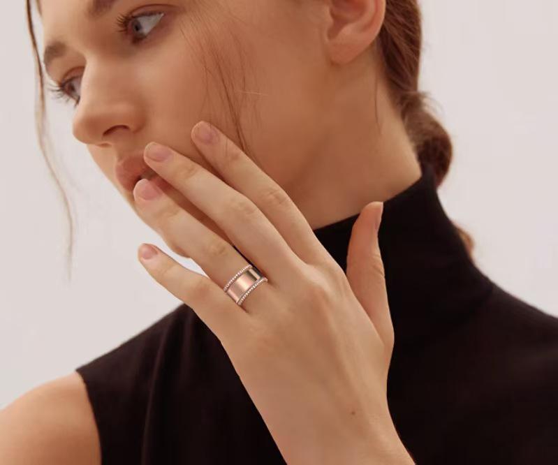 European and American Style Bright Surface Diamond Inlaid Wide Band Ring - Simple Luxury Finger Jewelry.