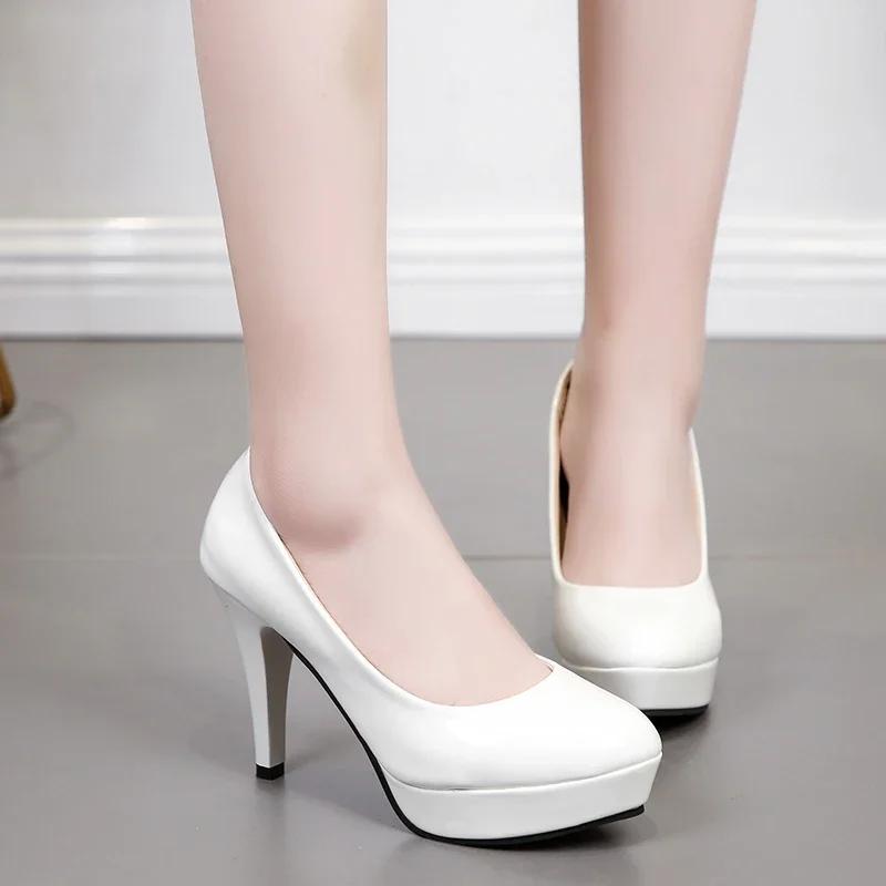 High Heel Women's 2026 New Korean Edition Thin Heel Shallow Mouth Round Toe Low Top Shoes Waterproof Platform Large Heel Shoes