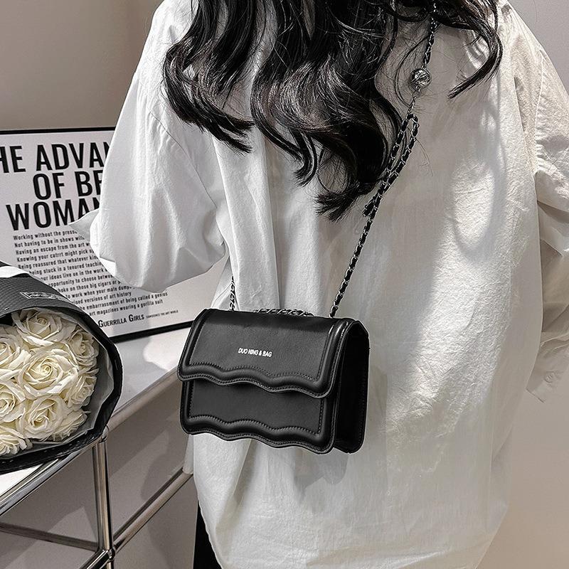 Chain Small Square Bag Spring New Niche Design Fashionable and Simple Underarm Shoulder Bag Casual Messenger Women's Bag