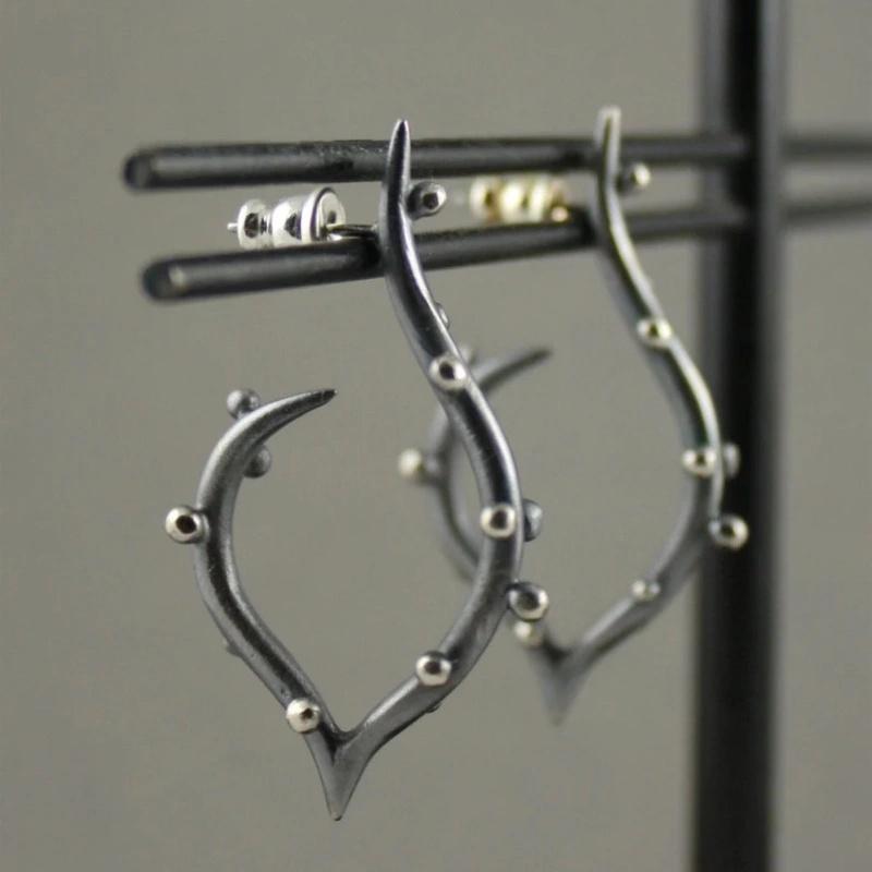 Vintage Black Color Metal Carving Geometric Heart Patterns Dangle Earrings for Women Jewelry