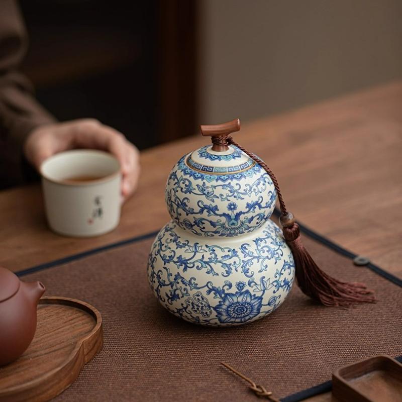 Ceramic Tea Leaf Jar Blue and White Porcelain Candy Jar Household Coffee Sugar Food Storage Container Home Decor Tea Jar Gift