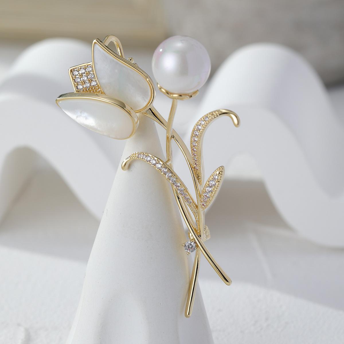 

Медный микро-инкрустированный цирконовый корсаж из натуральной ракушки, брошь-тюльпан, антибликовая пряжка, аксессуары для одежды