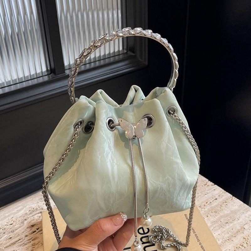 Fashionable Hand-held Pleated Bucket Bag Simple and Versatile Chain Crossbody Bag