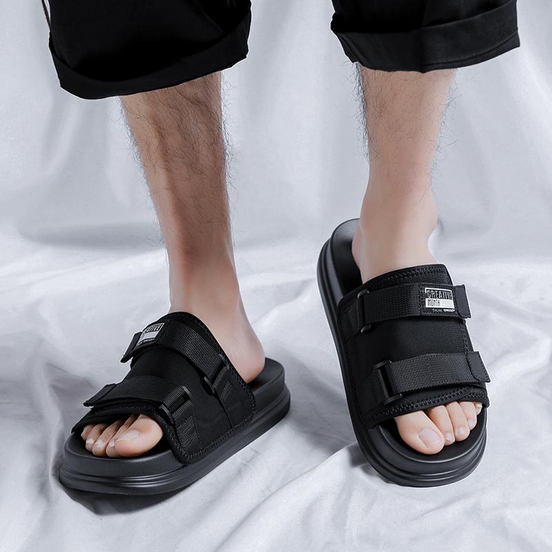 Fashion 2025 Men Casual Shoes Fashion Summer Slippers With Soft Sole Anti Slip Fashionable Cool Slippers For Men One-piece Beach Shoes