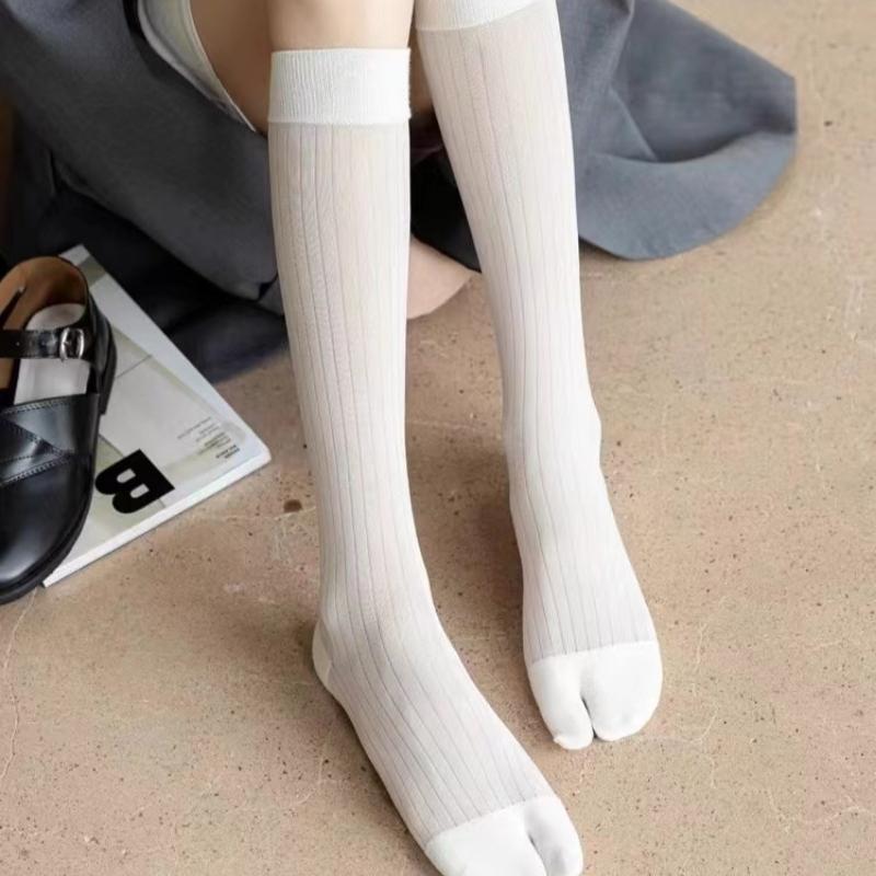 High Quality Comfortable Summer Ultra-Thin Split Toe Woman Cotton Socks Golden Silk Stripe Two-Toed Japanese Harajuku Sox