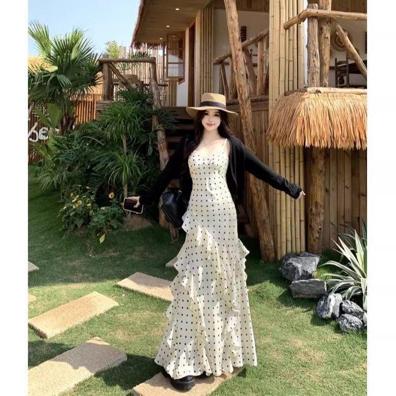 White polka dot lace suspender dress, women look good in summer, beautiful waist and thin hip skirt