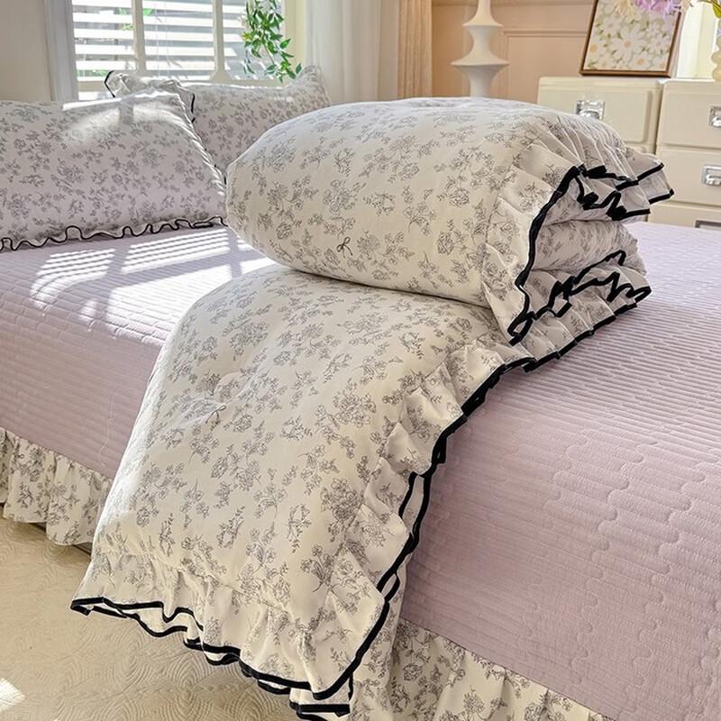 Mufanyi Fei Small Floral Washed Cotton Summer Quilt 4-Piece Set