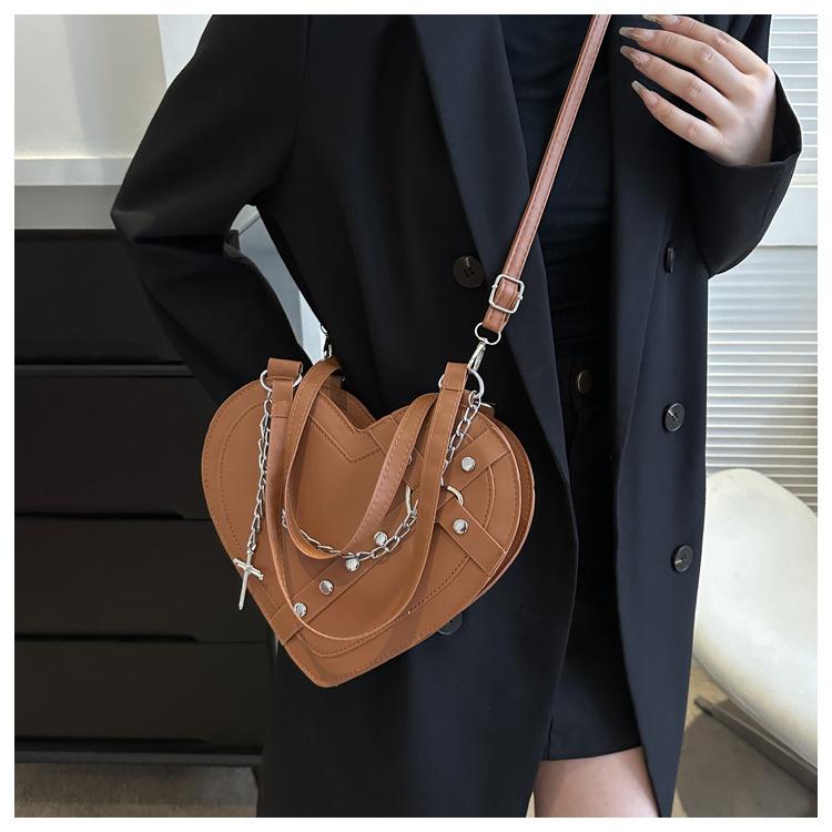 Love Shaped Women's Bag Niche Design Bag For Women Autumn And Winter Girl Heart Chain Shoulder Crossbody Bag