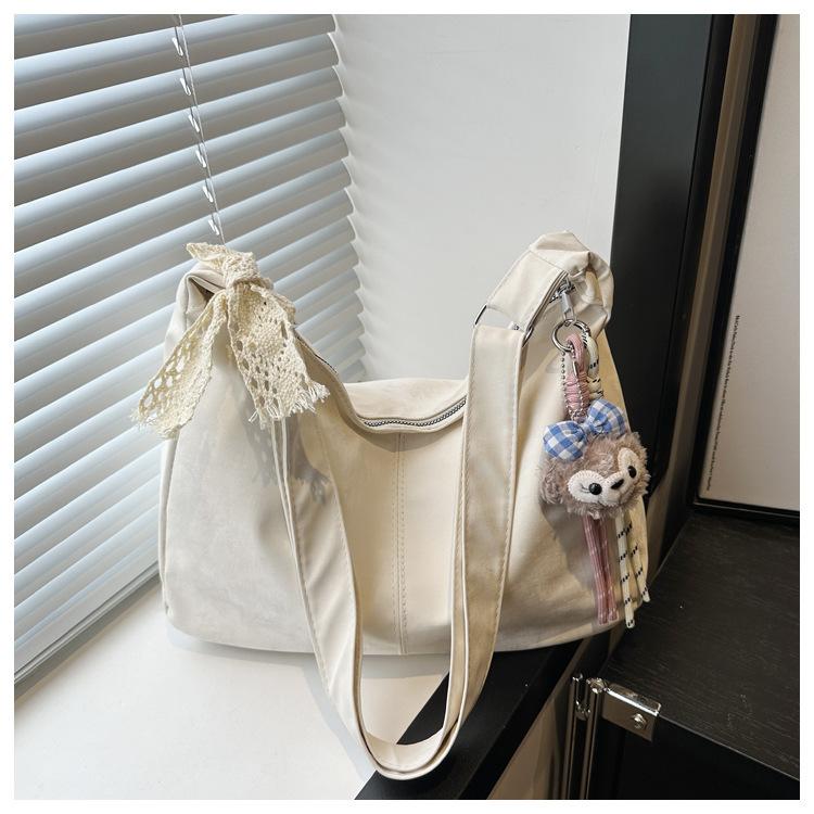 This year's popular bag women's 2025 new autumn and winter large-capacity versatile commuter shoulder bag messenger bag women