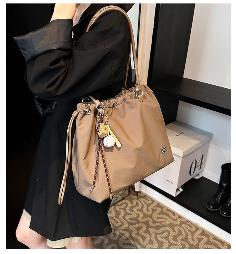 Borsa Tote Casual da Donna Autunno 2025 Leggera - Borsa a Spalla di Grande Capacità per il Pendolarismo