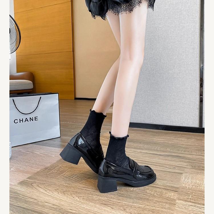 2025 new British style small leather shoes for women with skirts, platform high heels, retro round head loafers, thick heels, single shoes for women