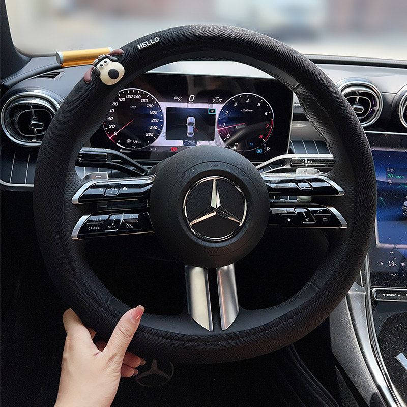 

Car Steering Wheel Cover Cartoon Internet Celebrity Style Universal for All Seasons, Winter Plush Handlebar Cover, Non-Slip Breathable Handle Cover Pilot Black Ice Silk Steering Wheel Cover|38 cm