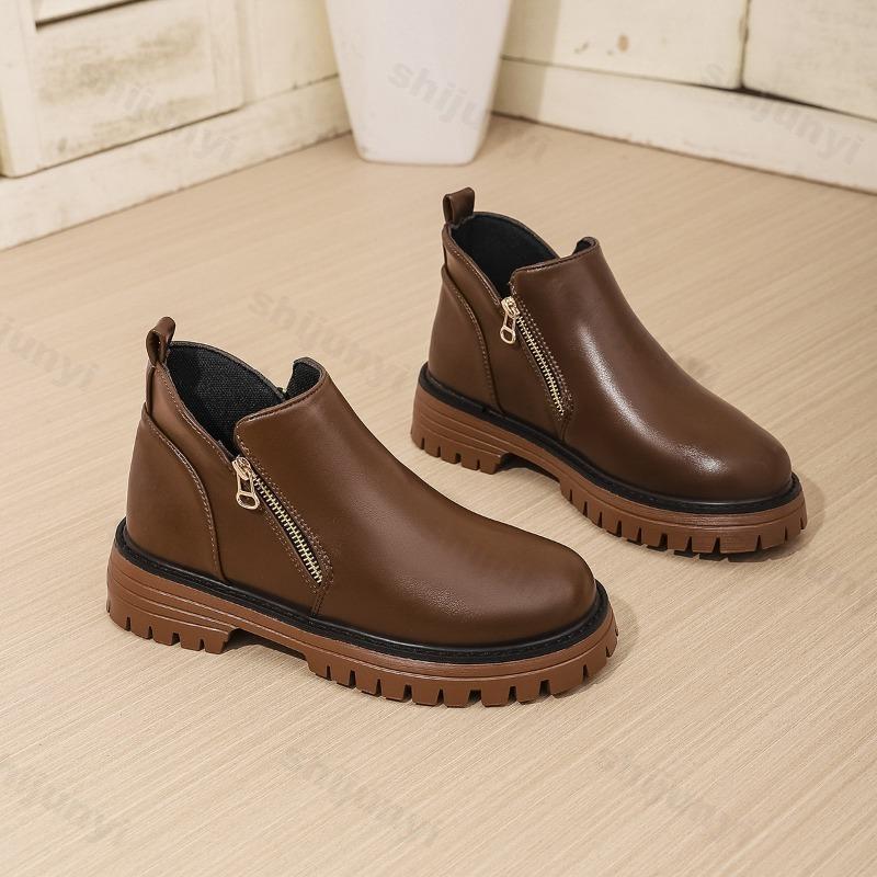 Herbst Damen Stiefeletten Neu 2026 Retro Britische Plateau Kurzstiefel Mode Retro PU Leder Outdoor Rutschfeste Schuhe Botas Mujer