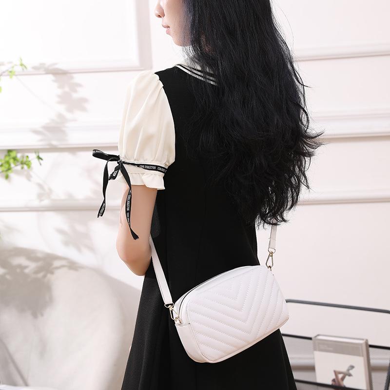 Women's Bag New Fashion Casual Bag Embroidery Thread Solid Color Messenger Bag Wave Pattern Shoulder Bag One Piece