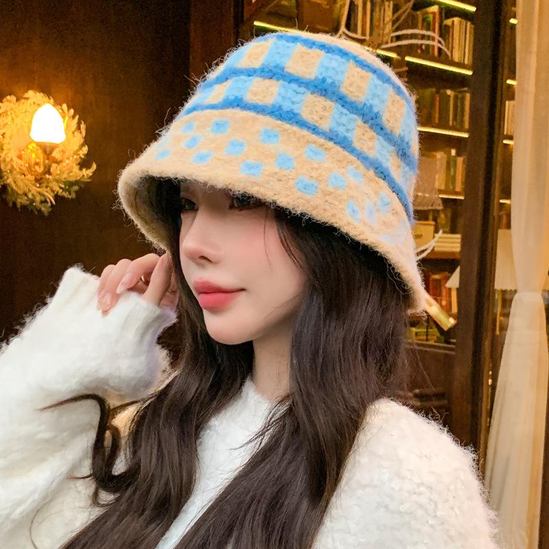 New Autumn and Winter Hats for Women Fashion Plaid Knitted Wool Hats In Winter Warm Face Showing Little Fisherman Hat Bag Hat Trendy