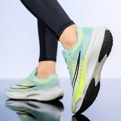 Herrenschuhe – Sportschuhe