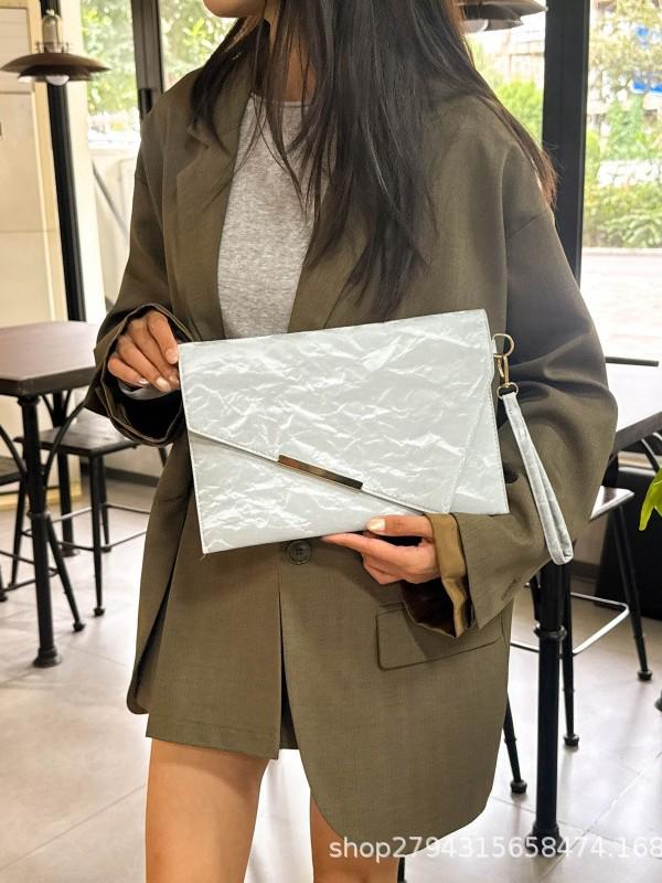 Niche Design Women's 2025 Versatile Fashion Slant Iron Envelope Clutch