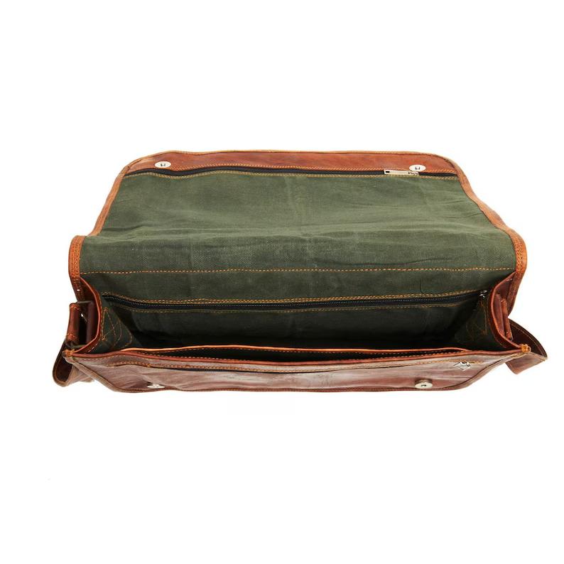 New Personalised Classic Leather Messenger Bag - 15inch. Perfect Christmas Gift Laptop Bag for Dad, Student, Son, Grandad. Handmade Quality.