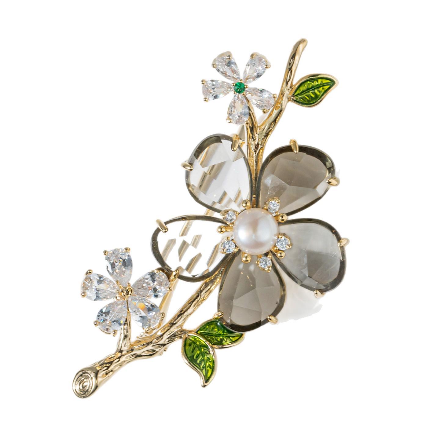 

Серебряная брошь «Цветок сливы» с пресноводным жемчугом и серым кристаллом – Ретро придворный аксессуар для ципао для женщин