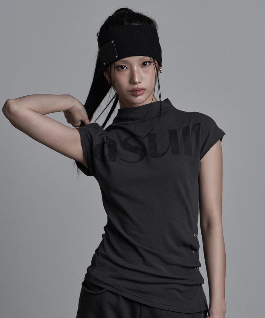 Aejeuyua Side Snap Half-Neck T-Shirt Charcoal