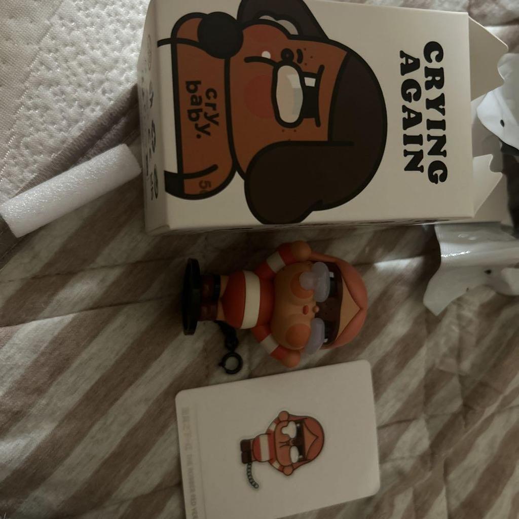 [USED] Crying Again Figure