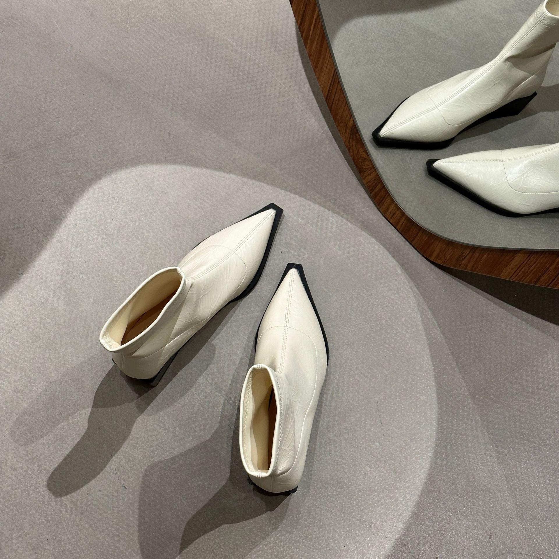 

Women s High-End Pointed Toe Ankle Boots - European & American Style Chunky Heel, Slimming Design, Versatile Autumn/Winter Fashion 37 брудно-білий