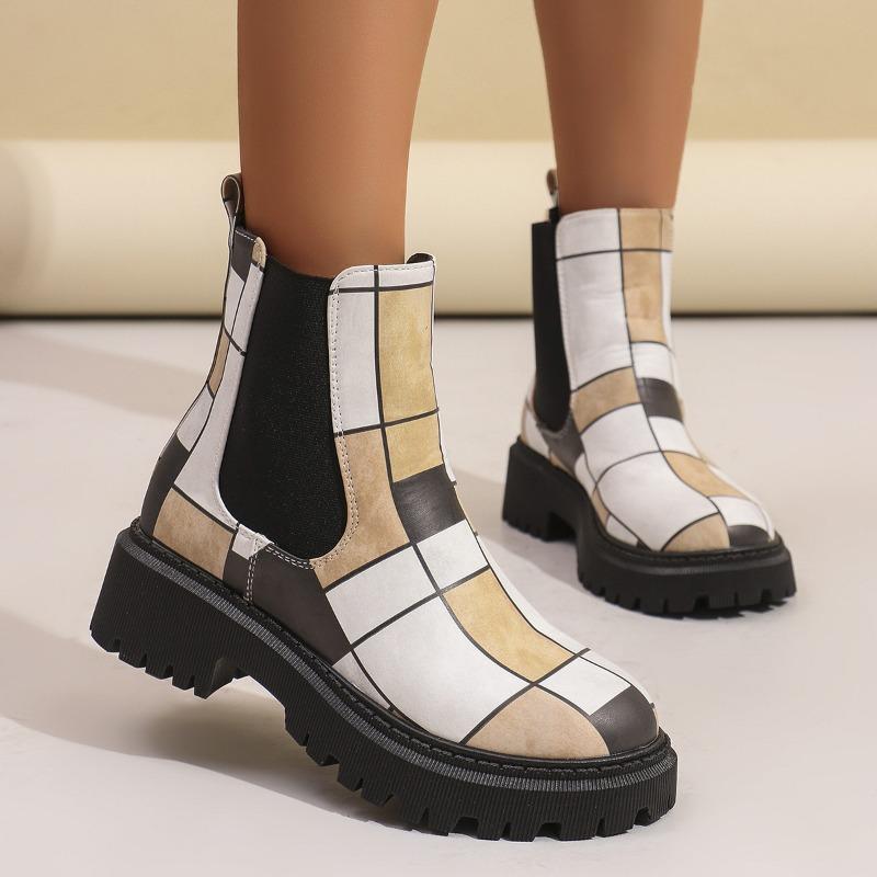 Autumn and winter new printed Martin boots large size wind casual fashion one-pedal women's boots