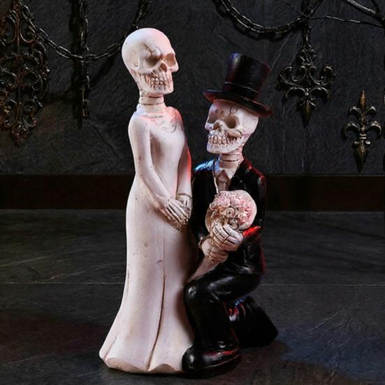 Skeleton Bride And Groom Figurine Gothic Resin Skull Wedding Couple Statue Gothic Desktop Sculpture for Day of The Dead Home Decor