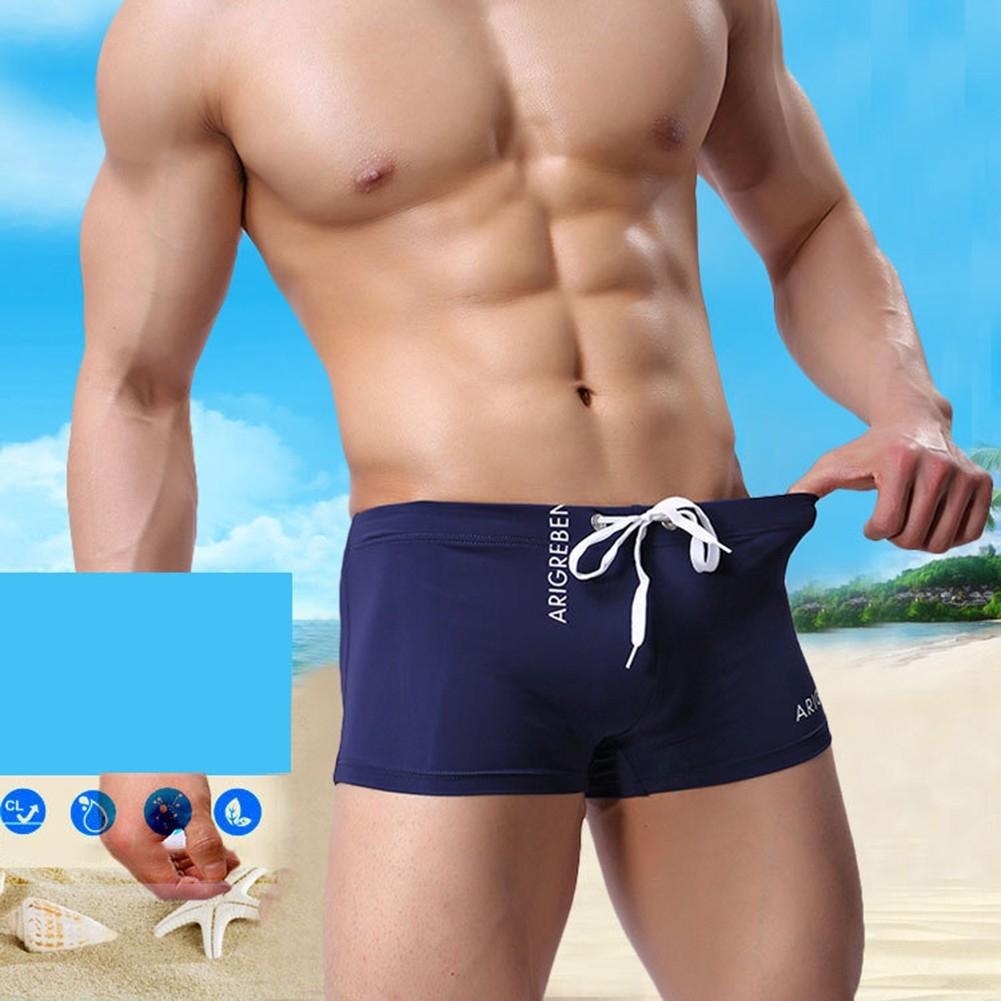 Atmungsaktive und bequeme Herren-Badeshorts mit Kreuzdesign, ideal für den Sommer