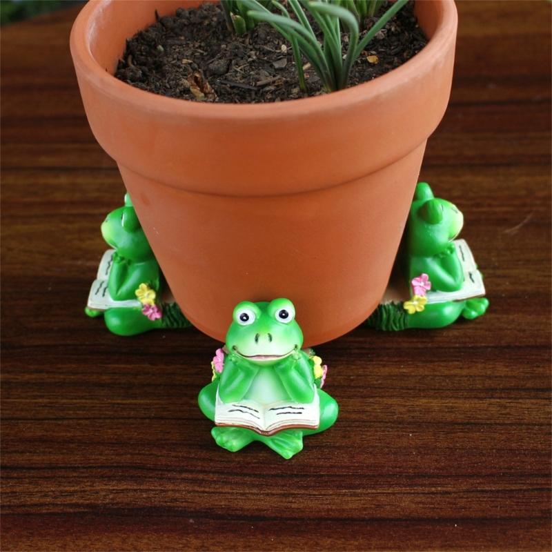 Pack of 3 Small Frogs Statues Ornaments for Indoor and Outdoor Use as Pot Lifters and Decorative Planter Risers Feet