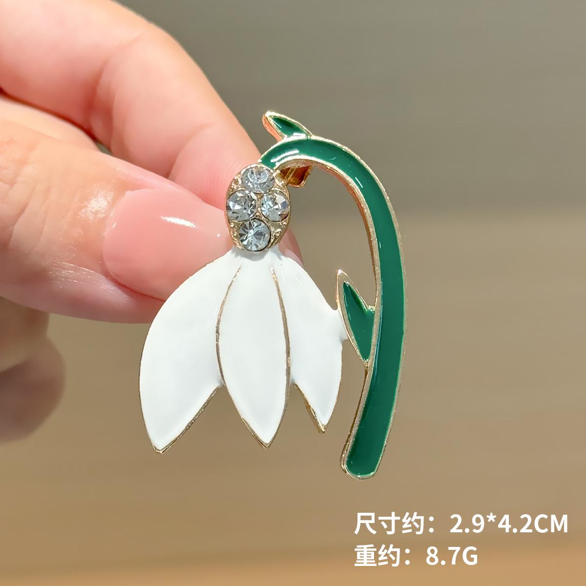 

Простая брошь-цветок, женственное пальто, корсаж, нишевый дизайн, осенняя и зимняя одежда, аксессуары