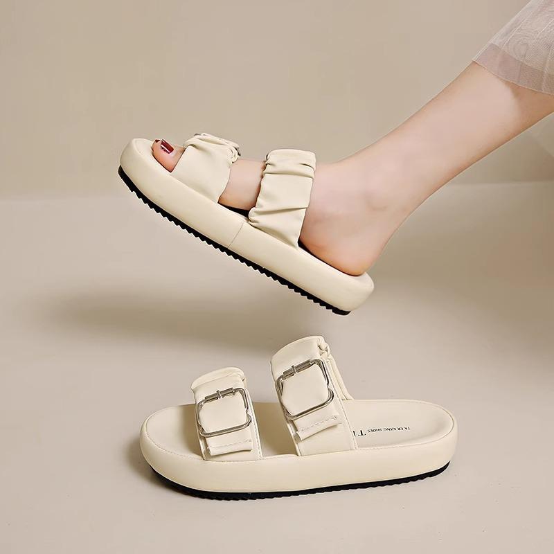 Cool slippers women's fashion outer wear summer 2025 new platform sandals soft sole non-slip bath stepping shit slippers