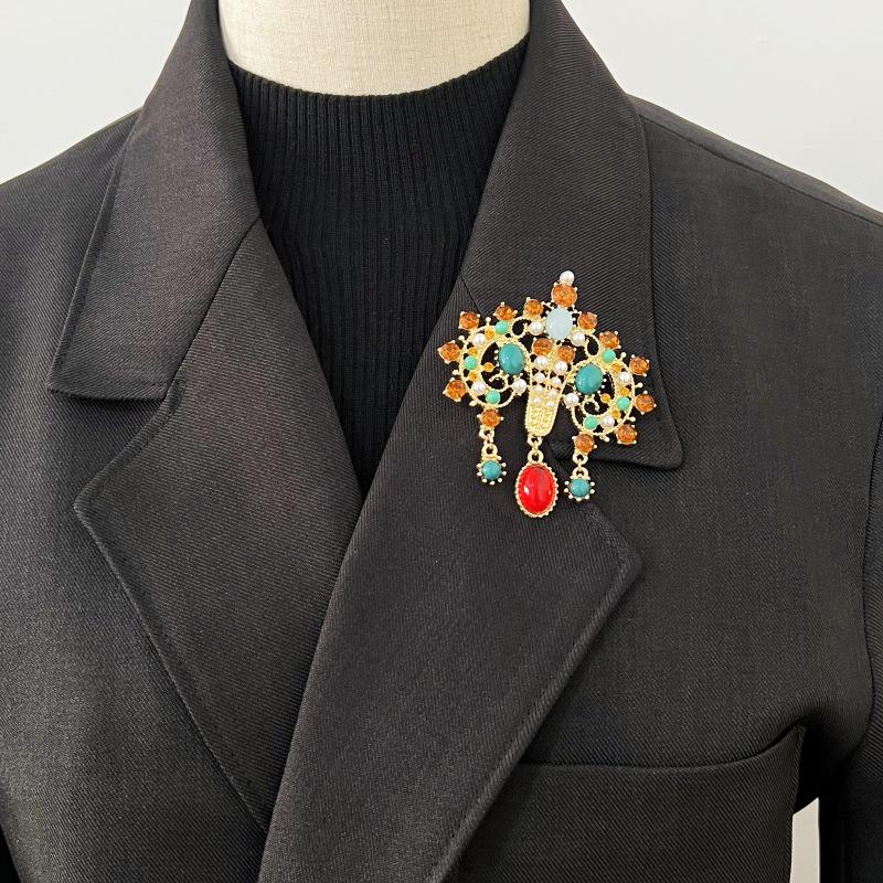 Retro European Court-Style Gemstone Brooch - Antique Replica with Full Diamond and Colorful Gems for Women