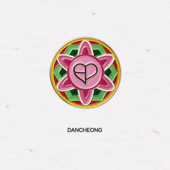 BLACKPINK KOREA EDITION Pin Badge