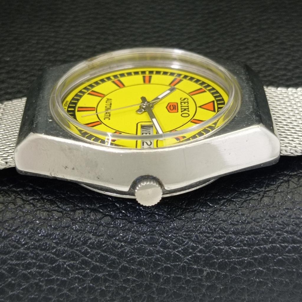 AUTOMATIC VINTAGE SEIKO 5 JAPAN 6309A MENS YELLOW COLOR DIAL WATCH A702725-1 R210-a702725