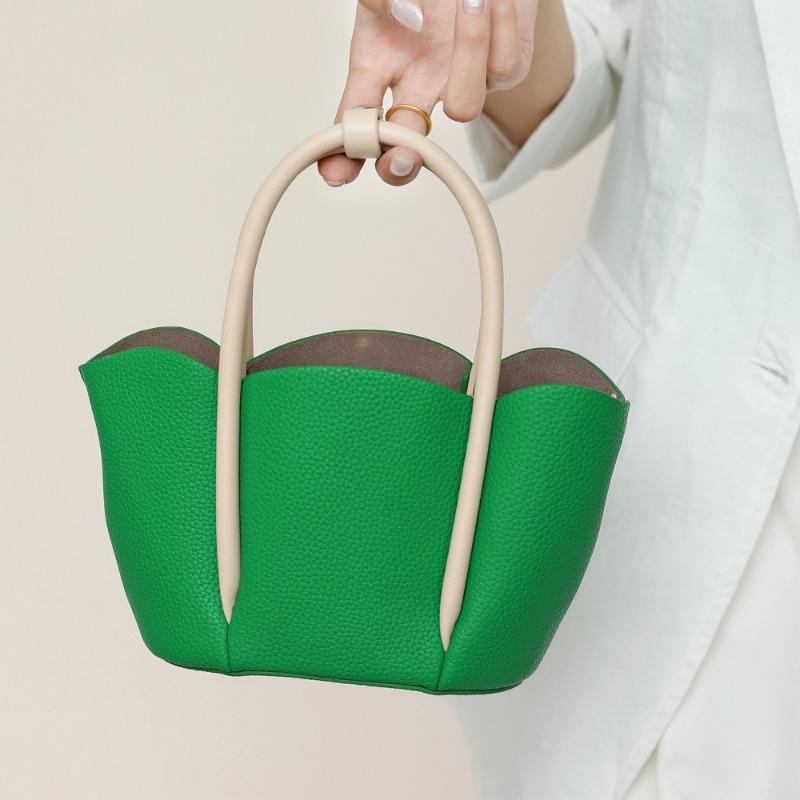 New Petal-type Niche One-shoulder Messenger Bag, Lychee Pattern Cowhide Hand-carried Portable Bucket Bag.