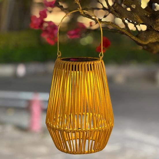 Woven Solar Lantern Rustic Solar Lamp with Handle Auto On/Off Solar Powered Outdoor Hanging Light for Farmhouse Garden Patio Yard Camping Decor