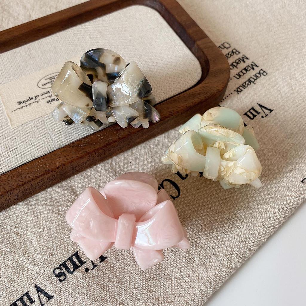 Elegant Acetate Bow Shark Clip: High-End Hair Accessory for Women