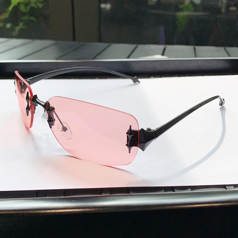 Fashionable New Devil Element Frameless Personalized Middin Decorative Sunglasses Trendy Uv Resistant Matching Mirror 90270