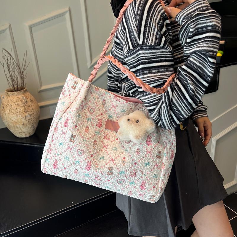 New fashion trend armpit bag women's large-capacity commuting shoulder tote hand bag