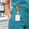 Büro-Ausweishalter Halloween Einziehbarer Ausweishalter mit Spule, Skelett- und Kürbis-Design, Acryl-Ausweis-Lehrer-Halter mit stabilem Metallclip für Krankenschwestern