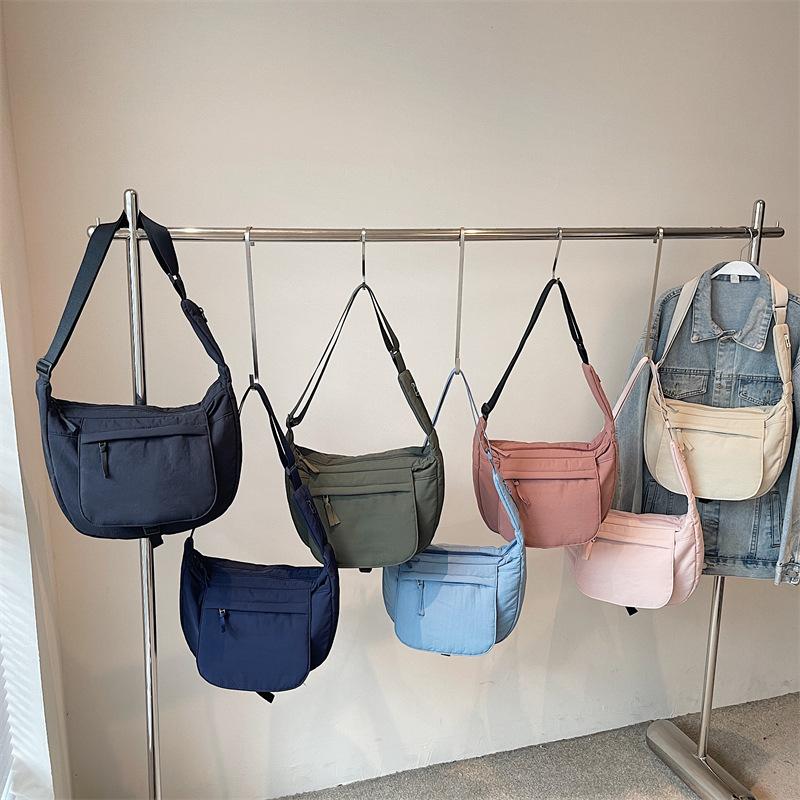 Large Capacity Solid Color Commuter Shoulder Bag Women's Crossbody Bag