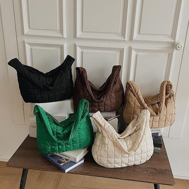 Winter Space Cotton Shoulder Bag Female Large Capacity Dumpling Bag Fashion Padded Crossbody Bag Luxury Lady Down Tote