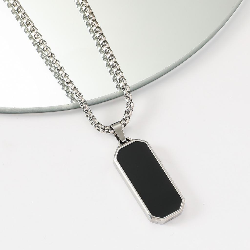Simple Tag Glossy Necklace
