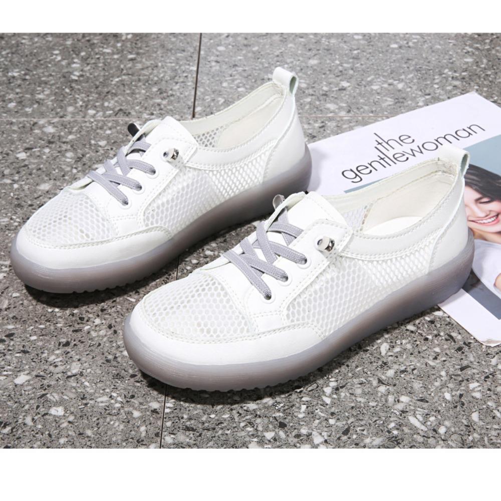 Prodyšné síťované sportovní dámské boty s plochou podrážkou na jaro a léto