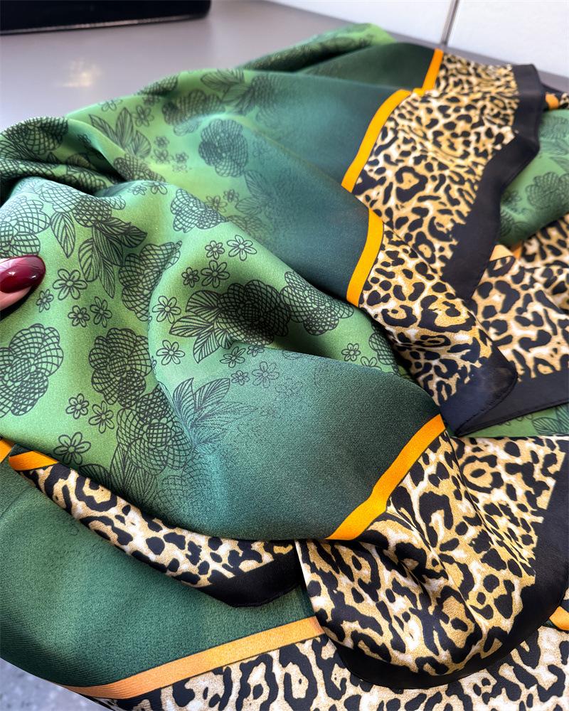 2025 Fashion Print Large Shawl Wraps Silk Scarf Women Luxury Brand Satin Headband Hijab Bandana Turban Foulard Summer Beach