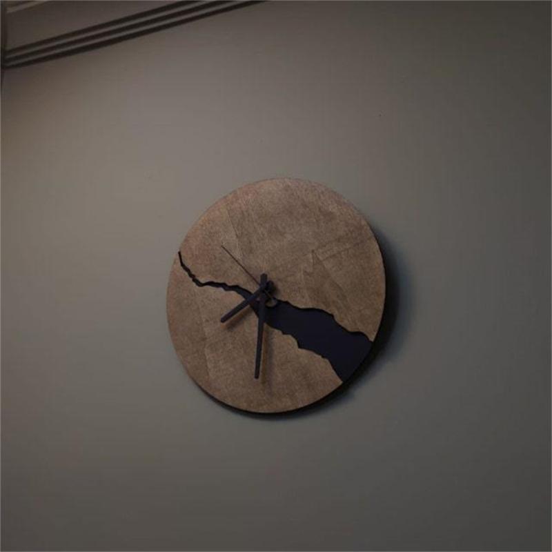 Elegant Simplistic Wood Wall Clock with Creative Crack Detail for Home Decors Battery Operated Round Hanging Clock